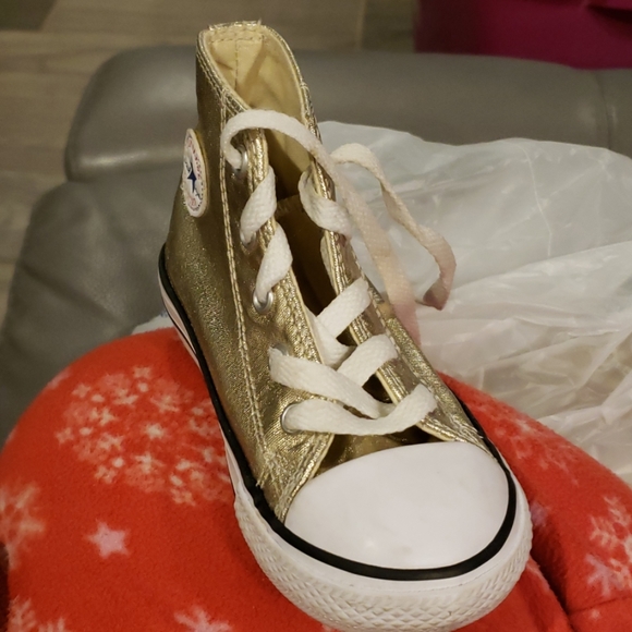 Converse Shoes Converse Gold Infant Shoes Size 8 Poshmark